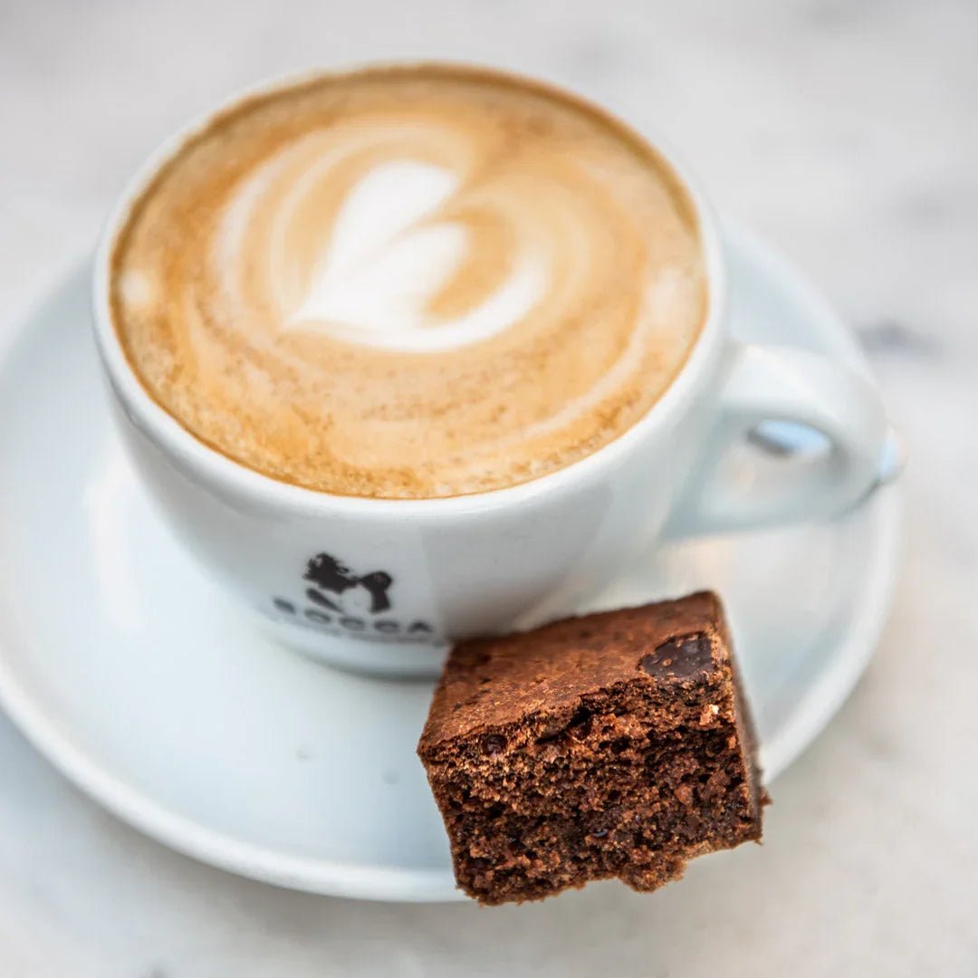 Brownie bij een kop koffie