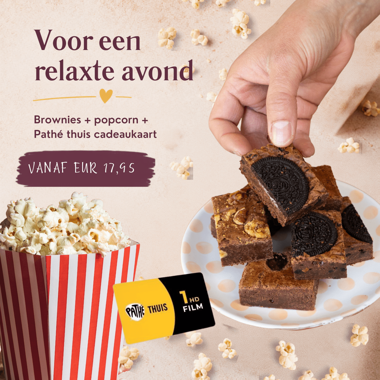 Brownie film box cadeaupakket gevuld met DIY popcorn, brownies en een cadeaukaart om thuis een film te kijken.