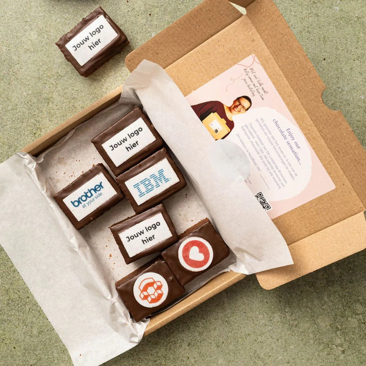 petit-four-met-logo-logo-brownies-van-de-lekkerste-brownies